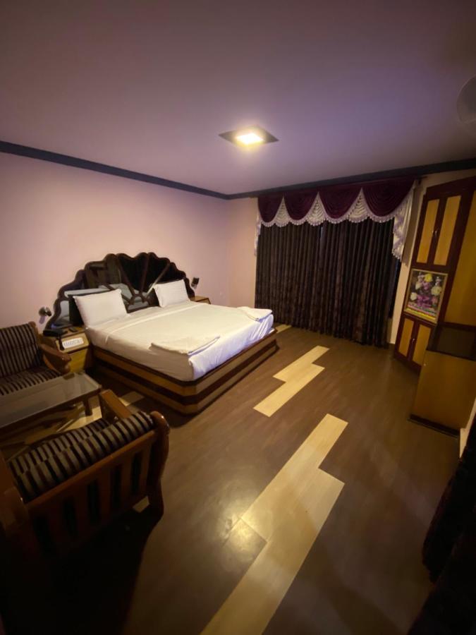 Hotel Venus Udagamandalam Exterior photo