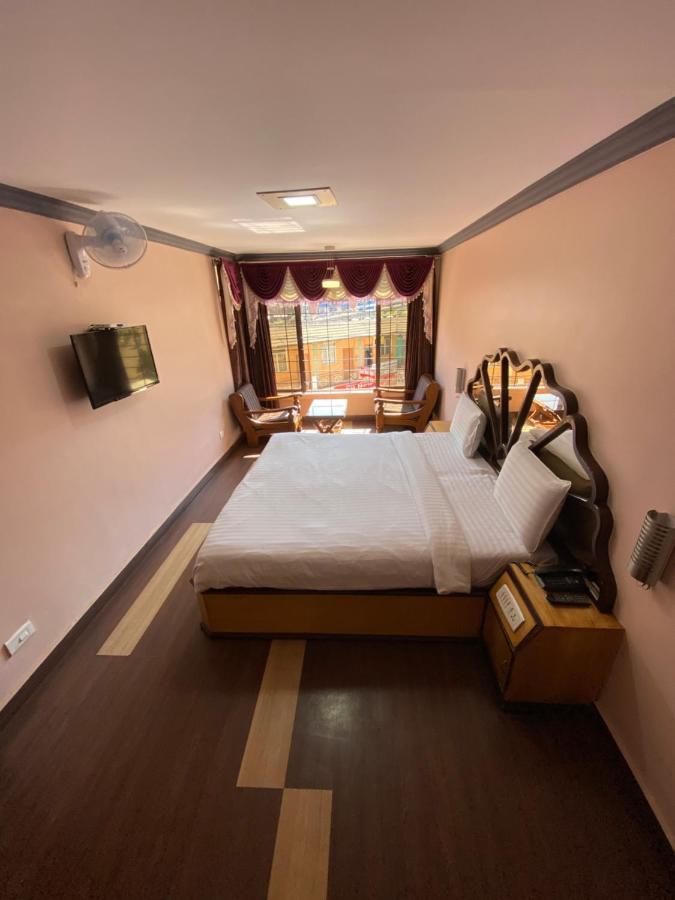 Hotel Venus Udagamandalam Exterior photo